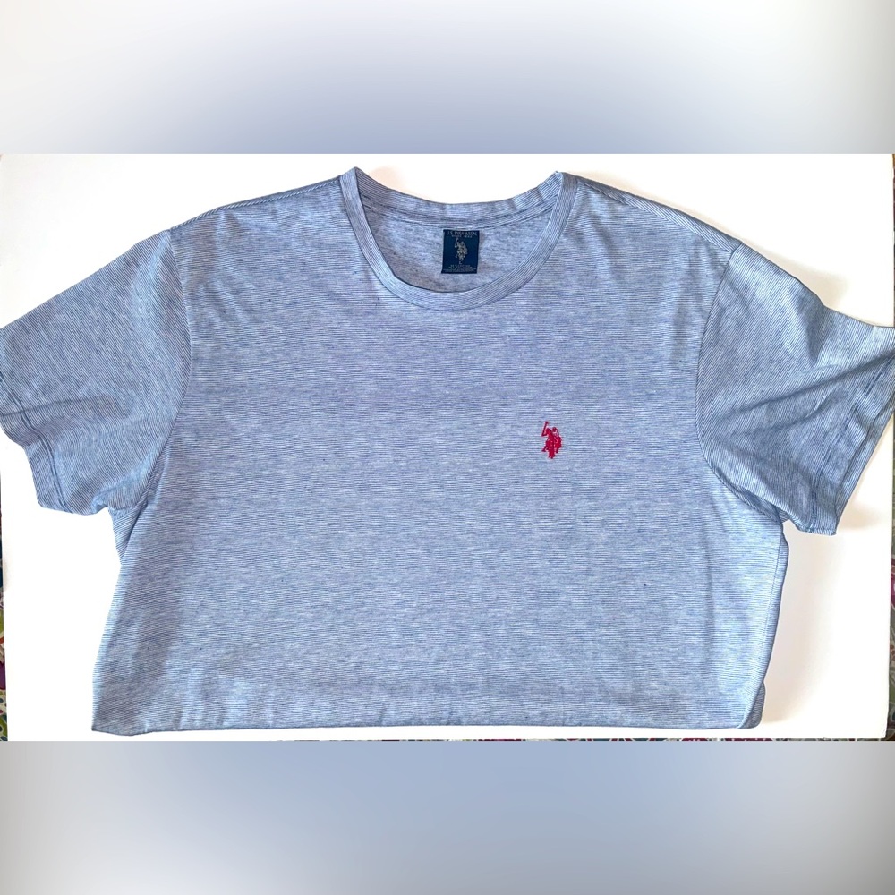 Men’s Polo t-shirt size L